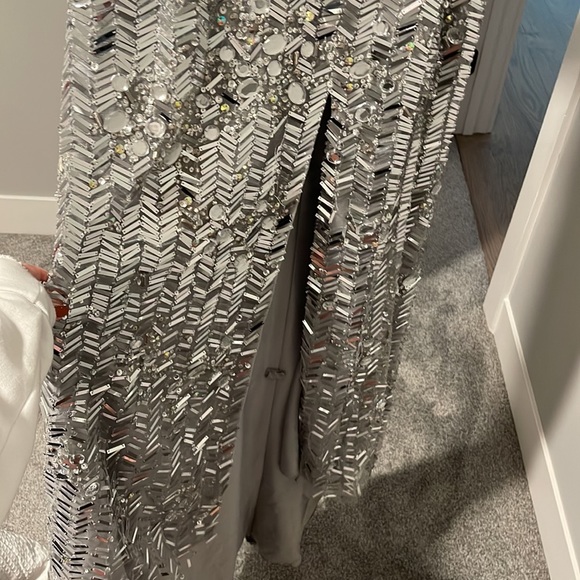 PROM DRESS - Picture 4 of 8